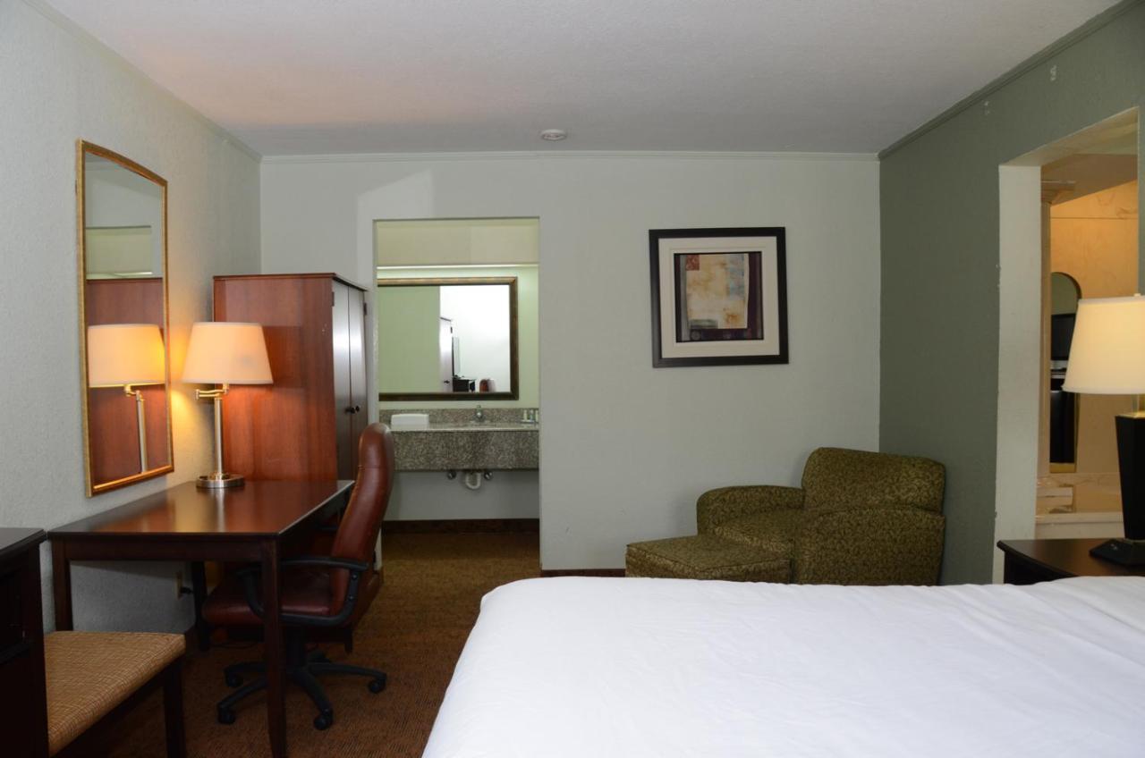 Quality Inn & Suites Covington Екстер'єр фото